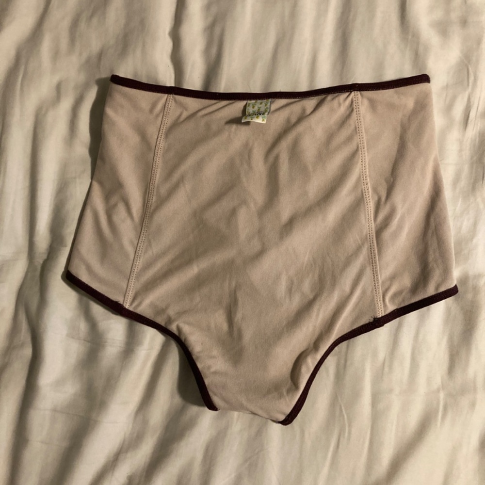 Kortni Jeane High Waisted Ruffle Bottoms - Picture 5 of 5